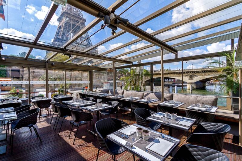 Paris: Seine River Cruise and Lunch at Le Bistro Parisien - Multilingual Audio Guide
