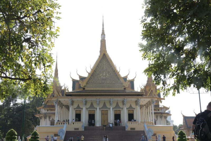 Phnom Penh Private Tour English Local Guide - Inclusions and Optional Fees