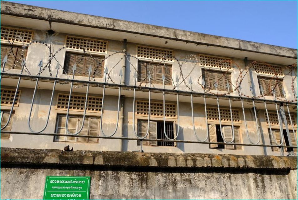 Phnom Penh Private Tour Tuol Sleng & Choeng Ek Killing Field - Important Information