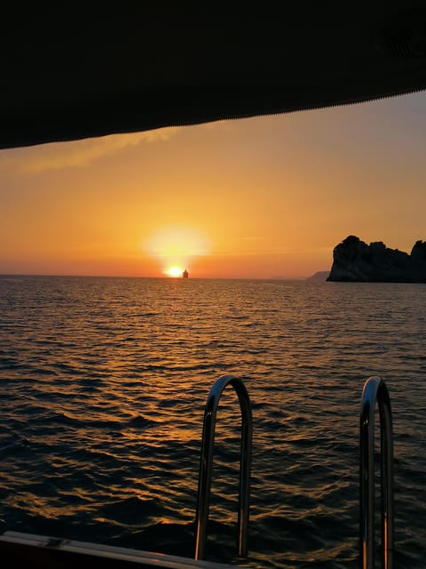 Portovenere: Islands Sunset Boat Trip With Dinner on Board - Activities During the Trip
