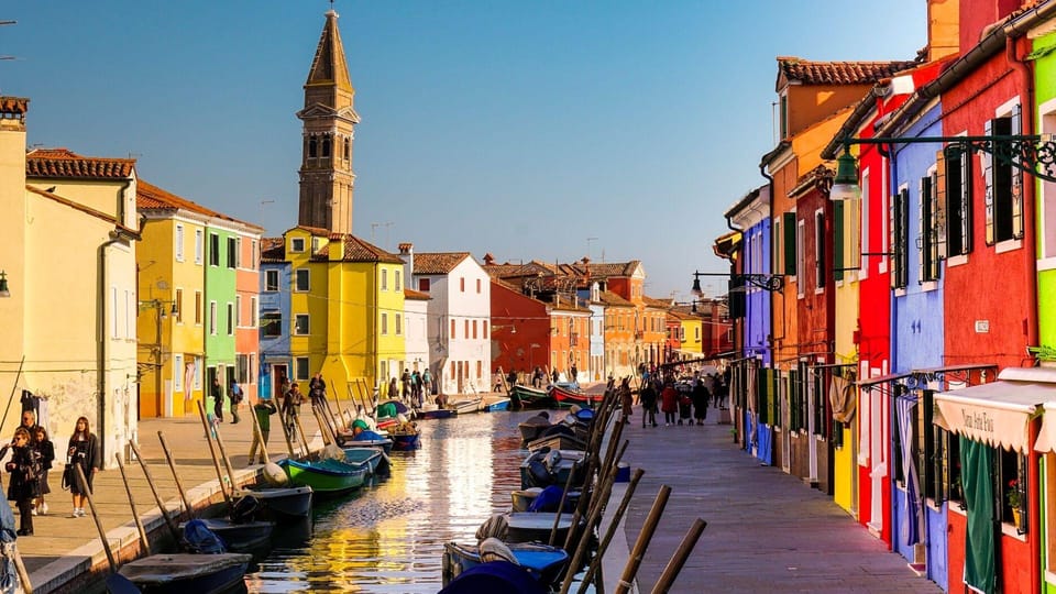 Private Boat Tour to Murano, Burano With Local Real Guide - Logistics and Accessibility