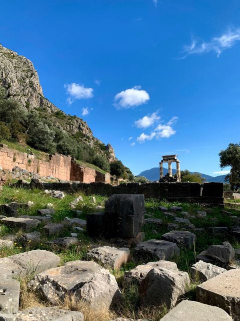 Private Day Trip to Delphi and Arachova From Athens - Exploring Delphi