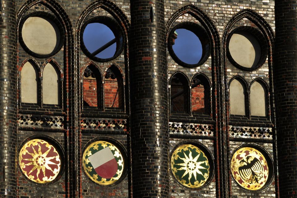 Private Family-Friendly Walking Tour of Historic Lubeck - Important Information