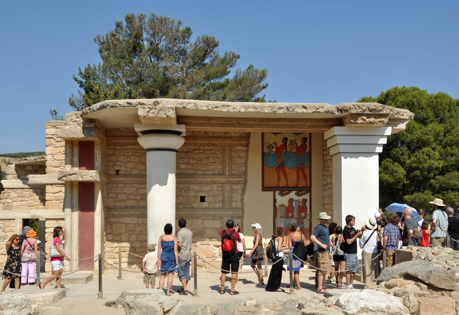 Private Guided Tour in Heraklion City and Knossos Palace - Accessibility Information