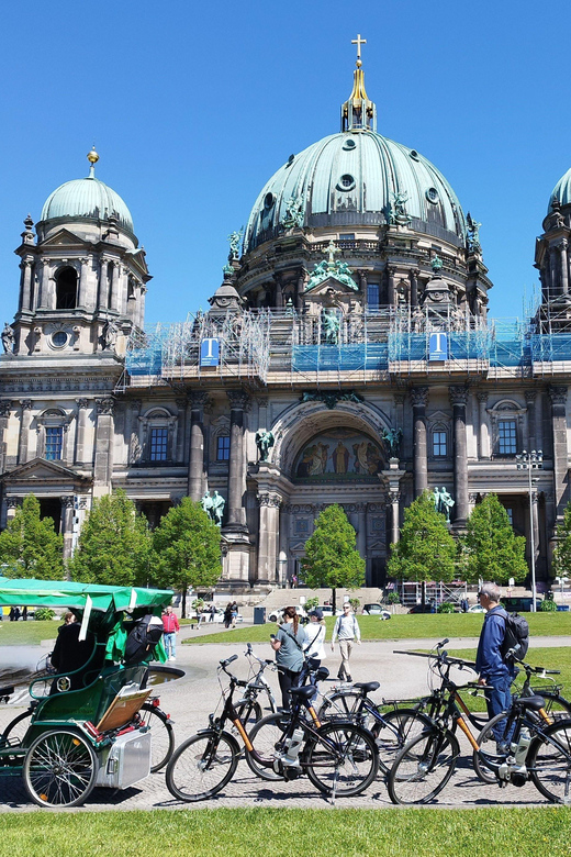 Private Rickshaw Berlin Highlights and Secrets Between - Visiting Unter Den Linden