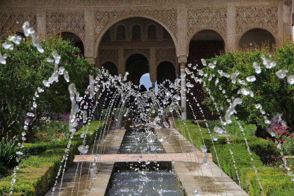 Private Tour in All Complete Complex of Alhambra With Ticket - Cancellation Policy