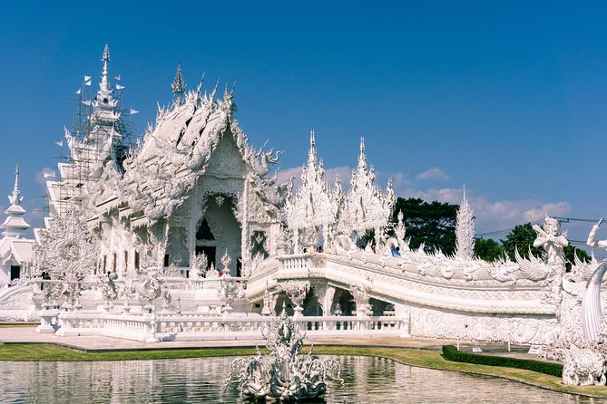 Private Tour: Incredible Temples of Chiang Rai - Transportation Details