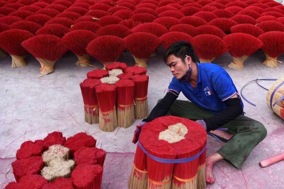 Private Tour: Perfume Pagoda and Incense Product Village - Lunch and Return Journey