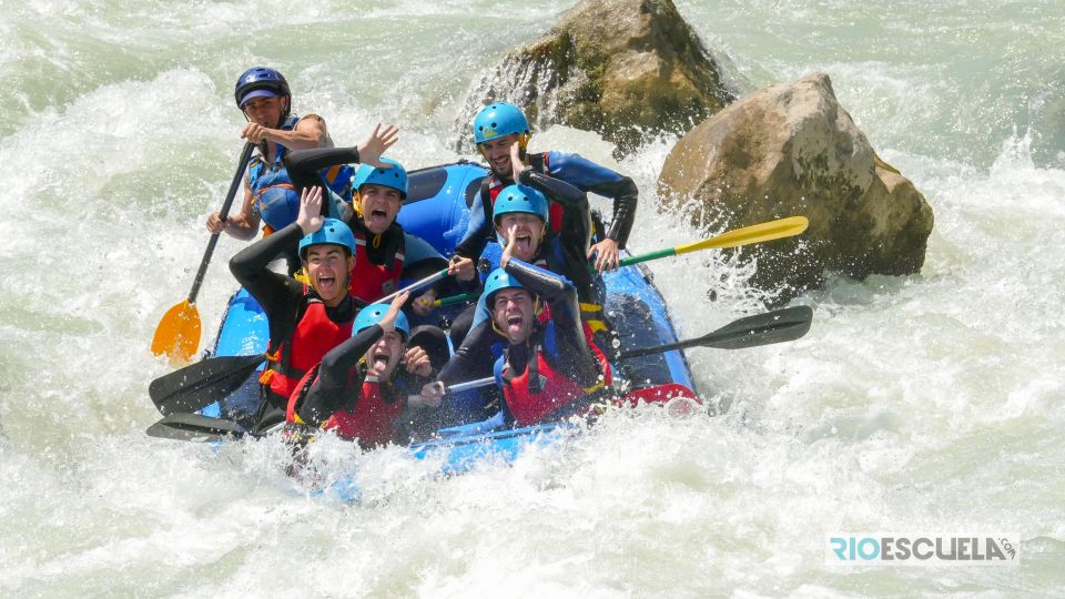 Pyrenees: Rafting in the Kingdom of the Mallos - Safety and Expertise