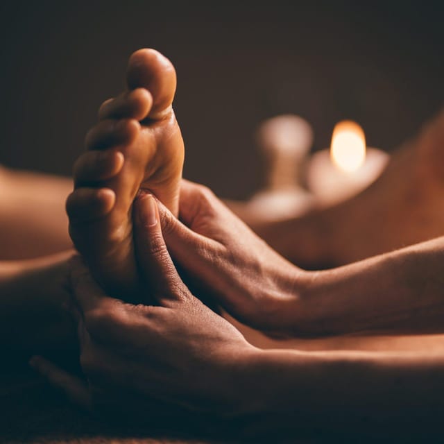 Reflexology Foot Massage - 30 Mins - Private Group Experience