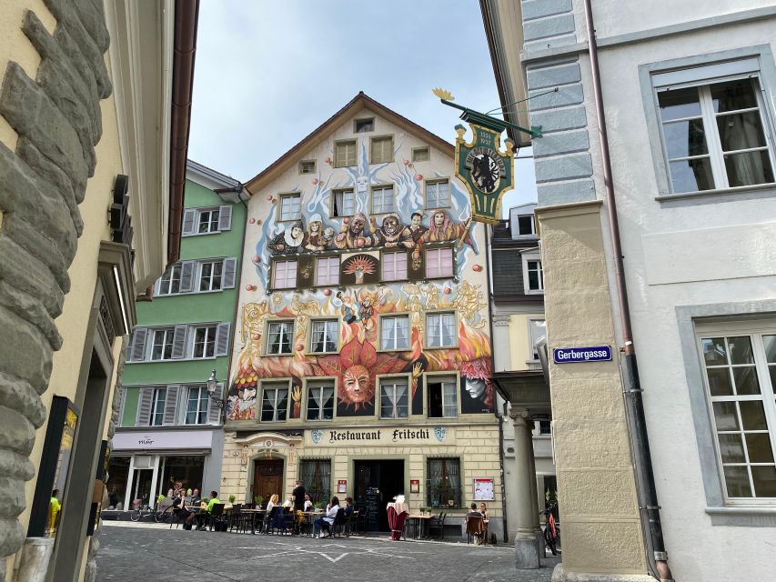 Revealing Lucerne: Self-Guided Reading City Tour - Participant Requirements