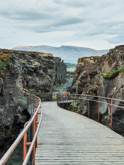 Reykjavik Cruise Terminal: Golden Circle Tour Group of 8 Pax - Group Experience Benefits