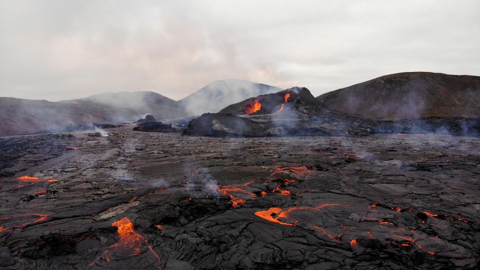 Reykjavík: Geldingadalir Volcano Hike and Blue Lagoon Visit - Package Inclusions and Exclusions