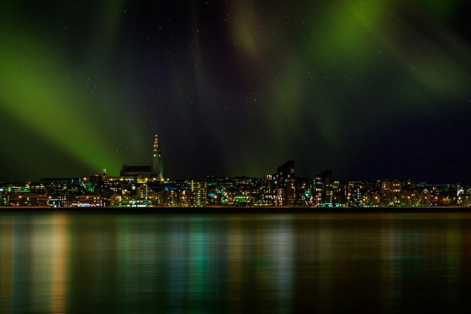 Reykjavik: Northern Lights Motor Yacht Cruise - What to Expect Onboard