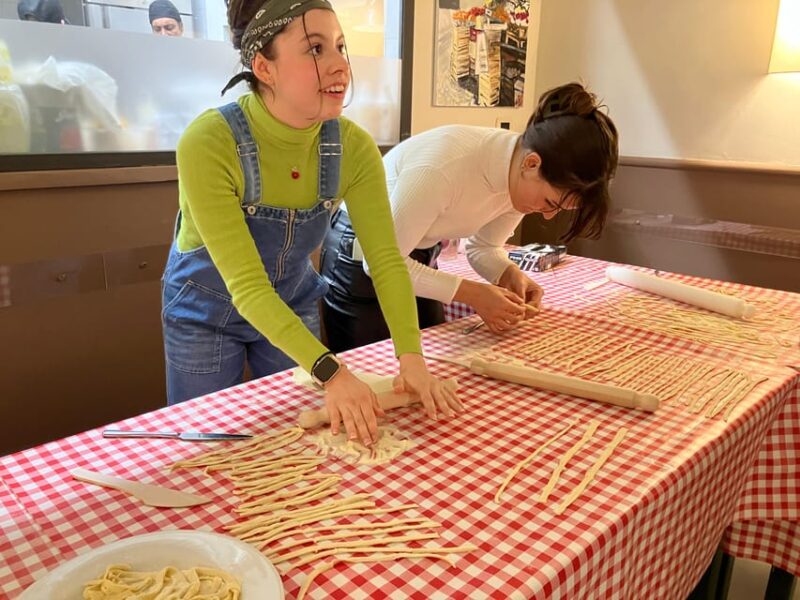 Rome: Fresh Pasta Making and Tiramisu Dessert Master Class - Beverage Offerings