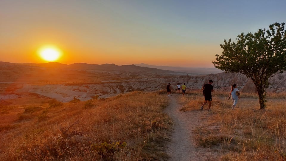 Rose Valley Sunset Hiking Tour - Best Time to Visit