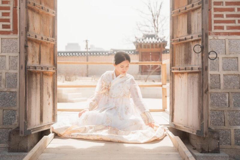 S.Korea GyeongbokgungPalace: Professional Hanbok Photography - Entrance Fees and Costs