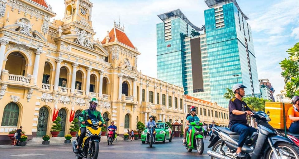 Saigon Sightseeing by Motorbike - War Remnants Museum