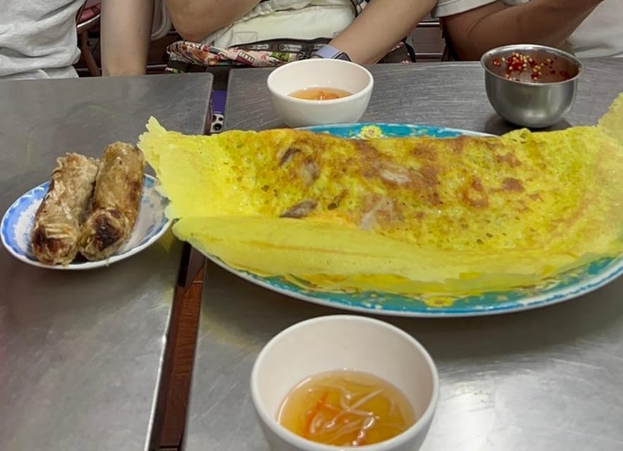 Saigon Street Food By Motorbike - Interacting With Friendly Locals