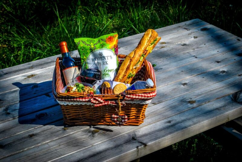 Saint-Emilion: Grand Cru Classé Guided Winery Visit & Picnic - Panoramic Views