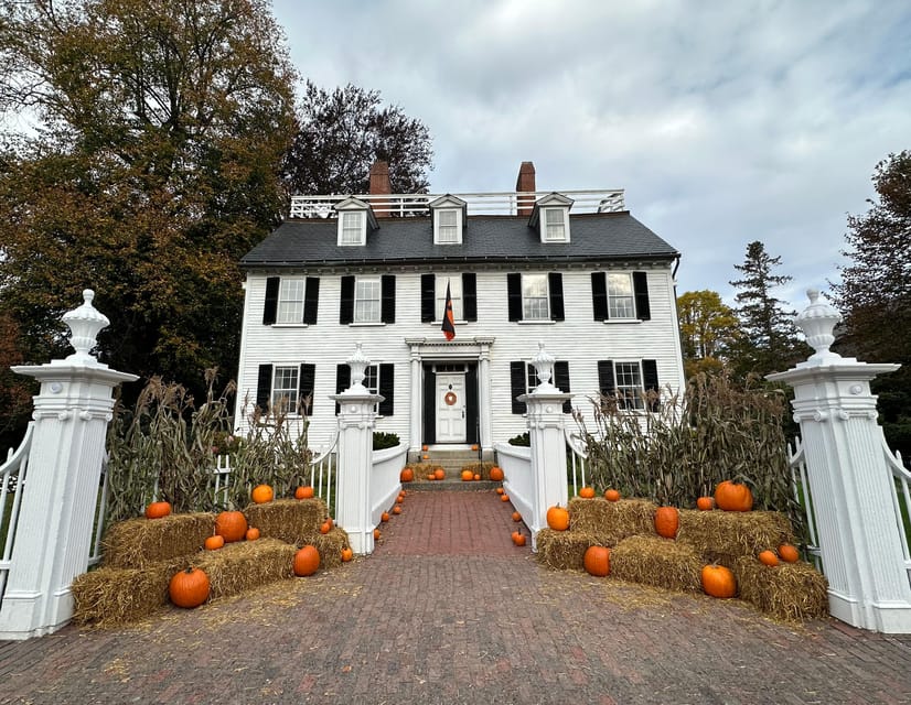 Salem, MA: Hocus Pocus Movie Guided Walking Tour - Tour Conditions and Accessibility