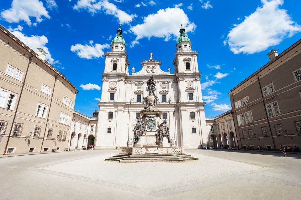 Salzburg: Private City Highlight Tour With a Guide - Getreidegasse and Mozarts Birthplace