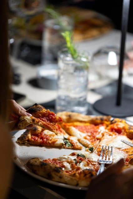 San Gimignano: Pizza Cooking Class With Lunch & Wine - Enjoying Tuscan Wines