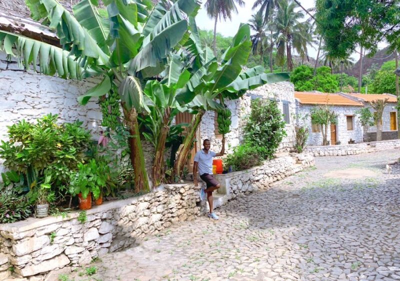Santiago: Calabaceira Valley Trek & Visit to Cidade Velha - Group and Private Options