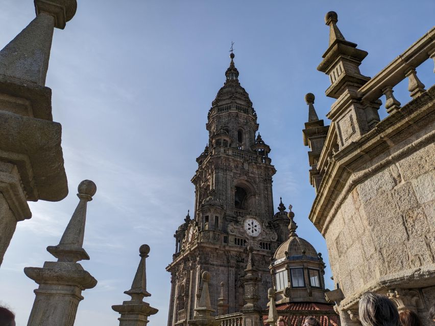 Santiago De Compostela: Cathedral & Carraca Tower Roofs Tour - Language and Availability