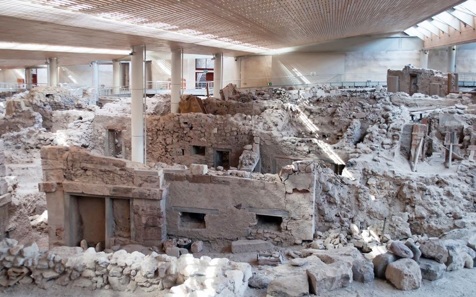 Santorini Highlights and Ancient Akrotiri Private Tour - Exploring Ancient Akrotiri