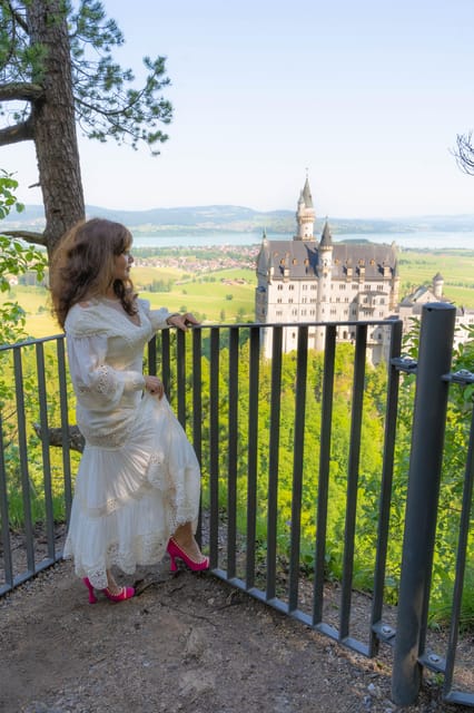 Schwangau: Private Photoshoot at Neuschwanstein Castle - Booking Information