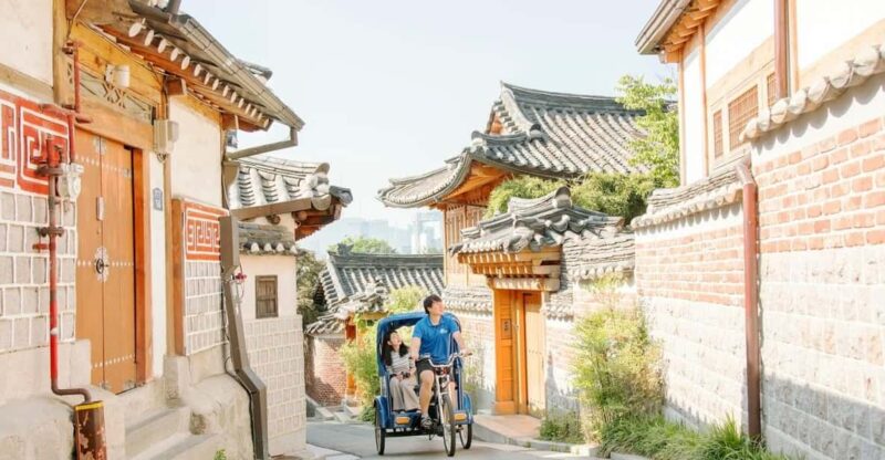 Seoul: Bukchon Hanok Village Pedicab Tour - Meeting Points