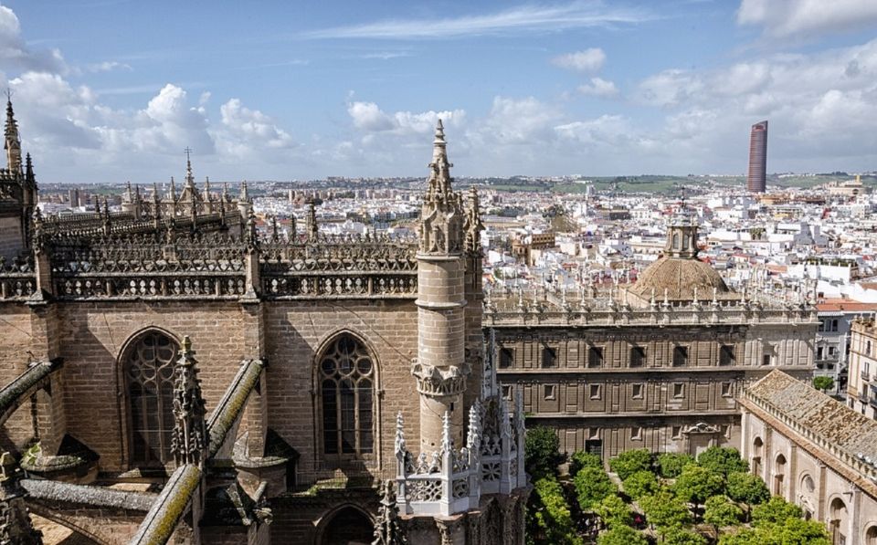 Seville: Cathedral, Giralda & Alcázar Guided Tour - Booking Requirements