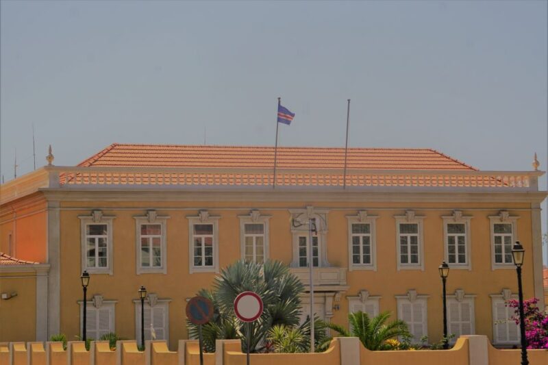 Shore Excursion: 3-Hour Praia & Cidade Velha Historic Tour - Pickup and Transportation