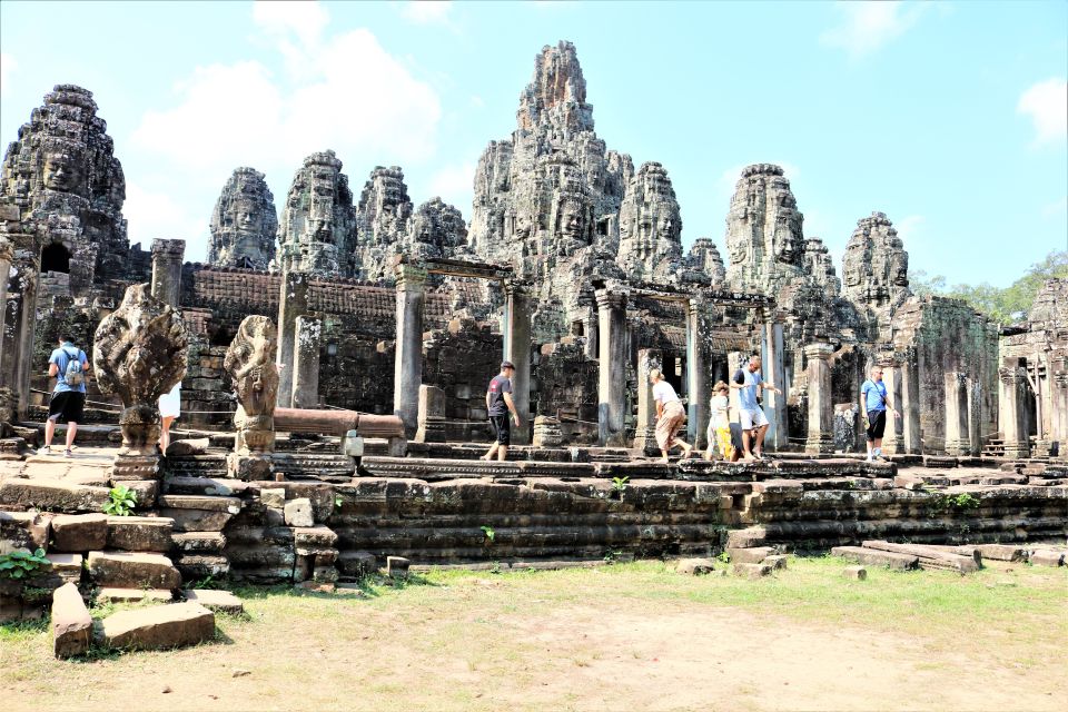 Siem Reap: Angkor Wat Sunrise and Best Temples Tour - Customer Reviews and Ratings