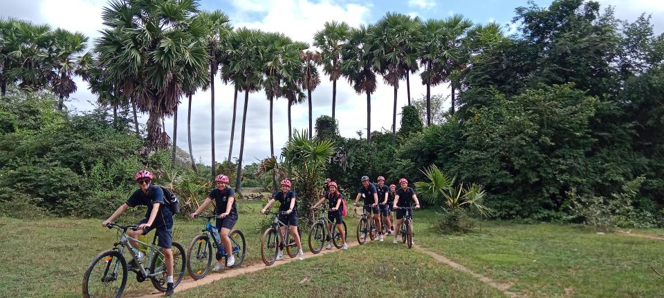 Siem Reap: Angkor Wat Sunrise Bike Tour With Breakfast - Dress Code and Restrictions