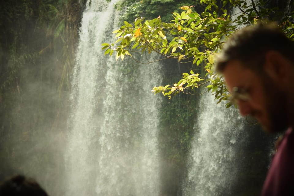 Siem Reap: Banteay Srey and Kulen Mountain Private Day Tour - Scenic Dining Experience