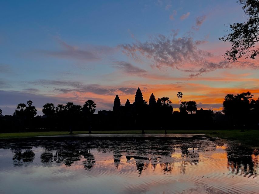 Siem Reap: Guided Sunrise Tour of Angkor Wat - Important Dress Code