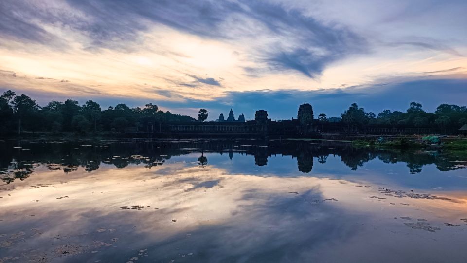 Siem Reap : Premium Angkor Wat Tour - Transportation and Safety Measures