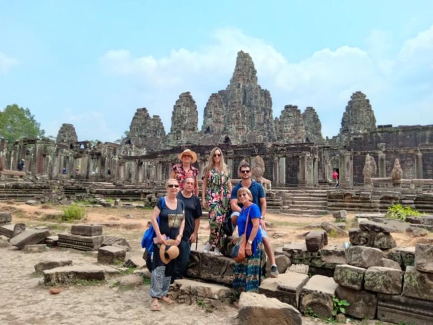 Siem Reap: Small Group Tour 1 Day at Angkor With Sunrise - Recommended Items to Bring