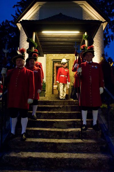 Silent Night Oberndorf Christmas Eve Tour From Salzburg - Booking and Cancellation Policy