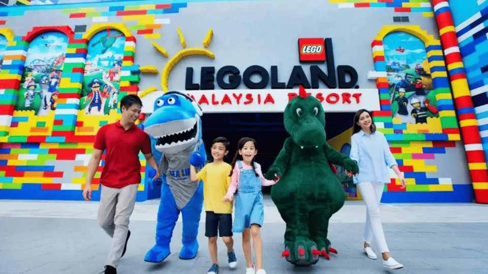 Singapore Changi Airport (SIN) to Legoland Malaysia Daytour - Customizable Experience