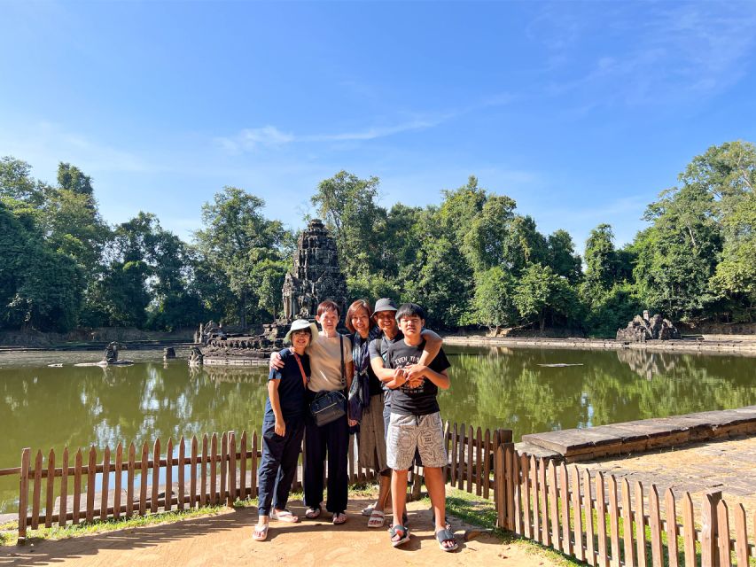 Small-Group Tour of Grand Circuit Temples With Banteay Srei - Experience Local Culture