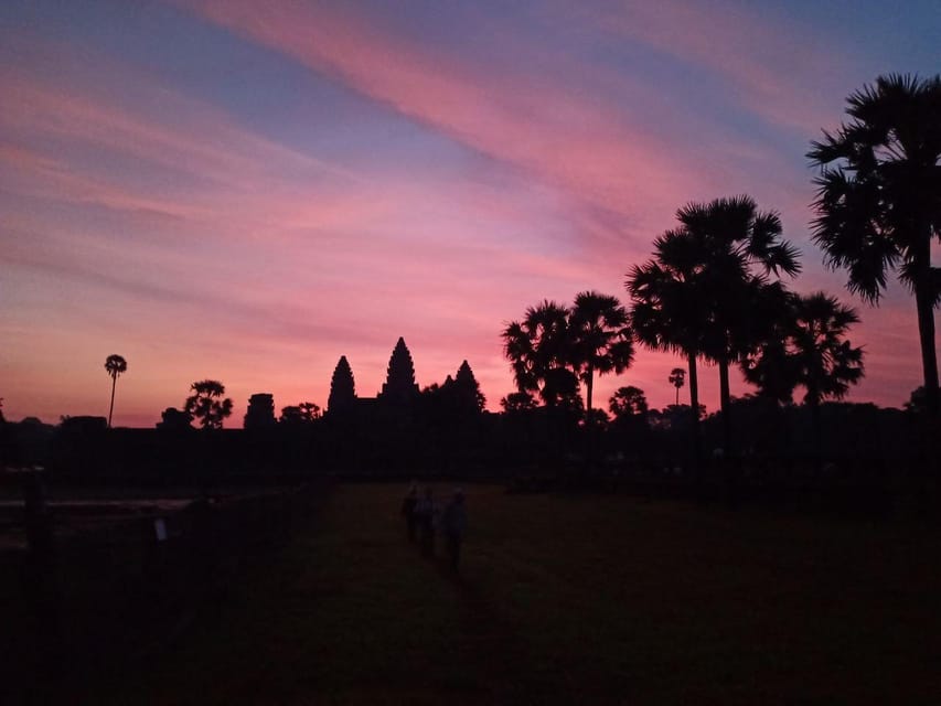 Small Joining Group to Temples With Sunrise at Angkor Wat - What to Bring