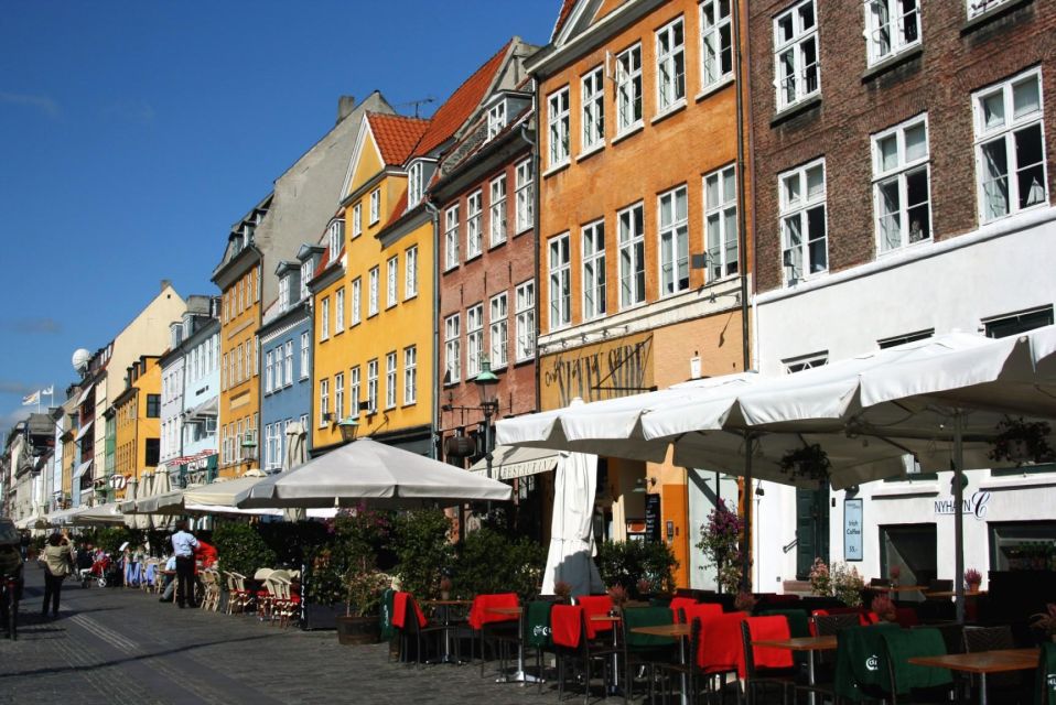 Snaps, Bars and Nightlife Tour in Copenhagen Nyhavn - Inclusions and Group Size