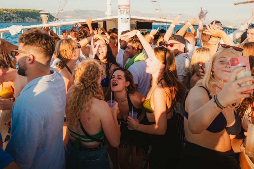 Split: Blue Lagoon Boat Party With Slide, Dj and After Party - Important Information and Restrictions