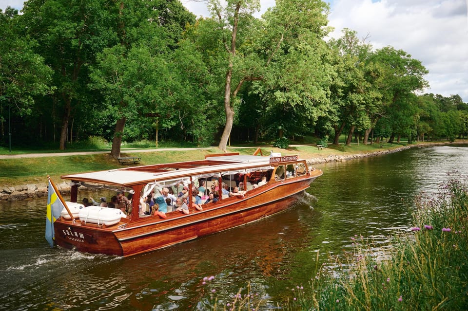 Stockholm: Historical Live-Guided Canal Cruise - Whats Included in the Tour