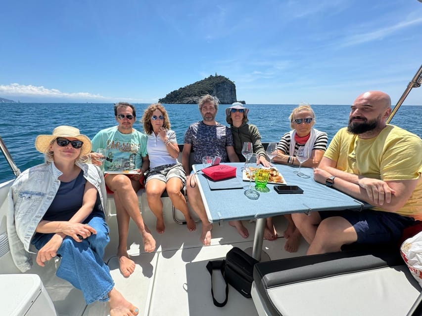 Sunset Boat Tour - Portovenere and La Spezia - Language Options