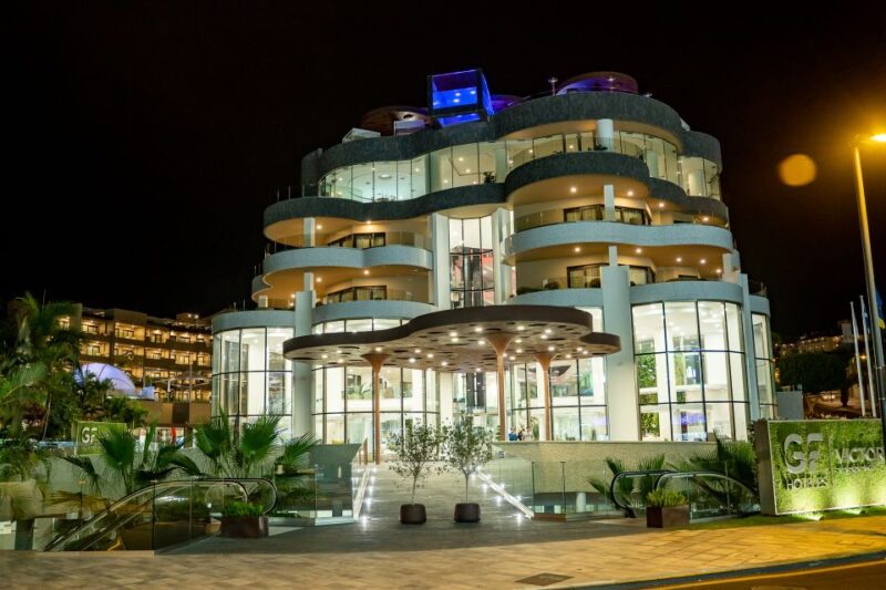 Tenerife: Scandal Dinner Show Entry Ticket and 5-Course Meal - Booking and Cancellation