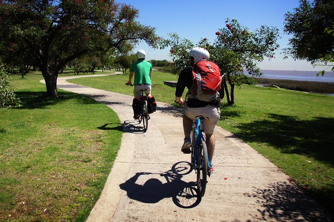 Tigre Delta Bike and Kayak Day Tour - Duration and Group Size
